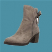 限尺码： UGG fraise Whipstitch 女士短靴