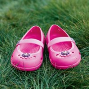 Crocs 卡骆驰 Keeley 女童花朵凉鞋/洞洞鞋 浅粉色