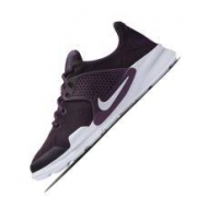 明天10点：Nike ARROWZ 男士经典跑鞋 直降三百