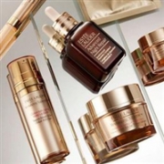 Bergdorf Goodman现有Estee Lauder雅诗兰黛节日超值套装热卖