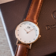 丹尼尔惠灵顿（Daniel Wellington）  女士时尚石英表DW00100059