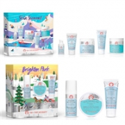 First Aid Beauty上线两款圣诞套装，极致修复礼盒/莹润亮彩礼盒