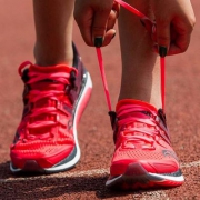 限36码，18旗舰款 Saucony 圣康尼 LIBERTY ISO 女款稳定支撑跑步鞋