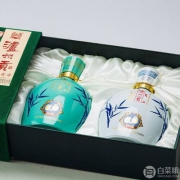 泸州老窖官方授权，泸州贡欢乐共享52度浓香型白酒500ml*2瓶礼盒装