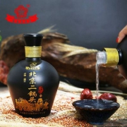 二锅头品牌代表，北京京都 京味·黑坛 北京二锅头 43度清香型白酒500ml