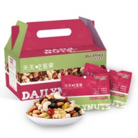米卡米卡  每日坚果 混合坚果零食什锦果仁  25g*30/30日装 89元