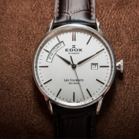 依度（Edox） Les Vauberts系列 83007-3-AIN男款机械腕表 设计简洁 动力储备