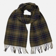 凑单品： Barbour Tattersall 格子羊毛围巾 19.6英镑约￥174（需用码）