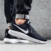 Nike 耐克 LunarEpic Low Flyknit 2 男子跑步鞋
