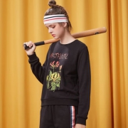 美特斯邦威 女子套头卫衣