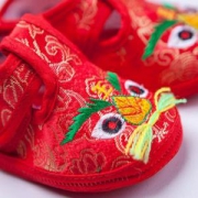 亲蛋蛋 虎头纯棉软底手工婴儿鞋