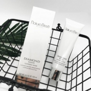 国宝级皇室御用品牌 Natura Bissé 全线73折，钻石亮肌透白光采面膜100ml 新低£51.83