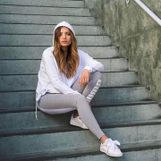 PUMA 彪马 女 休闲板鞋 VIKKY PLATFORM RIBBON 366419