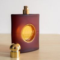 Saint Laurent      PARIS 圣罗兰 红鸦片 女士淡香水 50ml