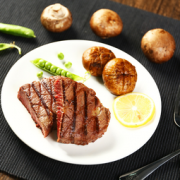大牧汗 儿童蘑菇味牛排 170g  22.9元，可优惠至7.7元