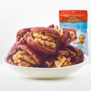 京东PLUS会员：来伊份 特产零食 蜜饯果干 红枣核桃 枣夹核桃仁115g/袋 *14件 156.6元包邮（合11.19元/件）