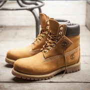 天木兰（timberland）    10061 经典男士大黄靴