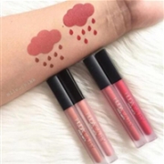 Huda Beauty哑光唇釉 icon