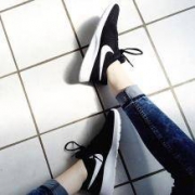 Nike 耐克 Tanjun 黑白男女情侣款轻便休闲运动慢跑鞋 812654-011