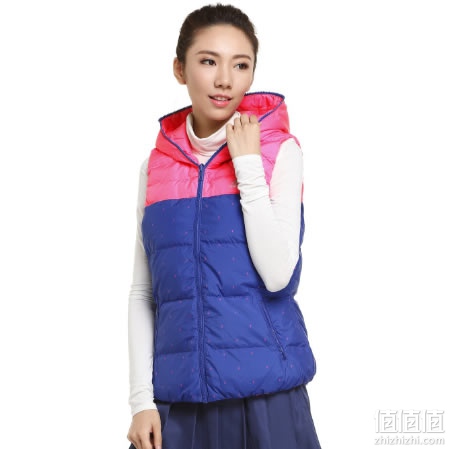 阿迪达斯女款羽绒背心