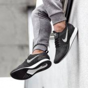 11日0点： NIKE 耐克 AIR ZOOM MARIAH FLYKNIT RACER 男子跑步运动鞋