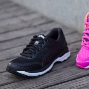 ASICS 亚瑟士 GT-2000 5 女款次顶级跑鞋 T757N