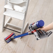 2月1日：dyson 戴森 V8 fluffy 手持吸尘器 3090元包邮