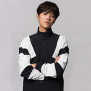 鹿晗同款，adidas 阿迪达斯 EQT 男士 夹克CE2234