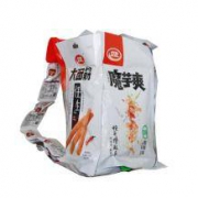 卫龙 3斤辣条等零食做的背包