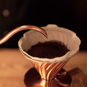 Hario 铜制手冲咖啡滴滤杯 V60