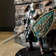 Banpresto 眼镜厂 暗黑之魂系列 法拉姆骑士手办
