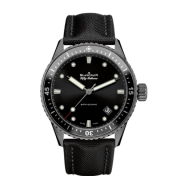 宝珀（blancpain）  Fifty Fathoms Bathyscaphe 五十噚 5000-0130-B52A 男士机械腕表
