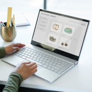 惠普（HP）   薄锐ENVY 13-ah1002TU 13.3英寸笔记本（i5-8265U、8GB、360GB）