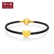 情人节好礼：周大福 R22159 十二生肖猪 lucky猪鼻 足金吊坠 996元包邮（双重优惠）