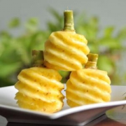 嗨吃家 香水小菠萝 2.5kg装 2-3个 *5件