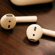 今日资讯：苹果iOS 13.1将加入深色模式？苹果春季发布会新品前瞻；ZARA HOME推出“柠檬精姐妹专用餐具”…… 每日一更