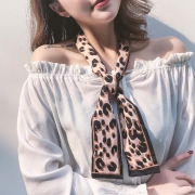 新开元保罗 2019305 女士印花长条丝巾