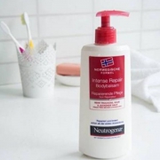 露得清（Neutrogena）   Norwegische Formel 深层保湿身体乳液250ml*2瓶