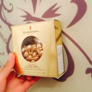 Elizabeth Arden 伊丽莎白·雅顿 金致胶囊面部精华液45粒替换装 €24.64