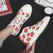 超火草莓板鞋日系网红小白鞋
