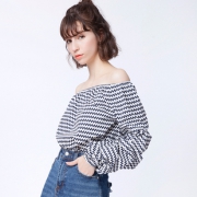 衬衫女设计感小众一字肩上衣韩版宽松泡泡袖洋气港风心机网红衬衣 *2件 258.2元（合129.1元／件）