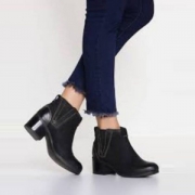 限尺码， Clarks 其乐 Maypearl Daisy 女士真皮粗跟短靴 Prime会员免费直邮含税