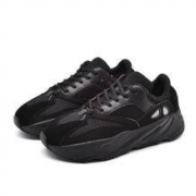 复刻Yeezy700：彩信依 经典情侣老爹鞋
