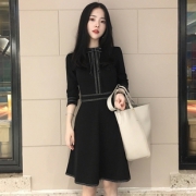俏姬兰 蝴蝶结刺绣赫本小黑裙