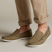 两色码全，19新款 Clarks 其乐 Morven Sun 男士真皮乐福鞋 £41.25（需用码）国内￥969