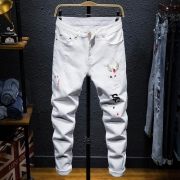 ￥128 刺绣破洞白色牛仔裤男裤印花修身男士浅色九分裤潮牌裤子直筒小脚