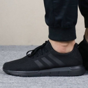 限尺码，adidas 阿迪达斯 Swift Run 中性运动鞋AQ0863