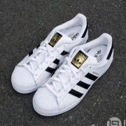 adidas 阿迪达斯 三叶草 Superstar 女款经典贝壳头运动鞋 黑白金标款