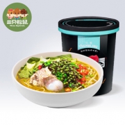 三只松鼠_抖唇面122gx2桶_藤椒汤面 方便速食桶装泡面藤椒味