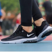 Nike 耐克 Air Max Advantage 2 AA7407 女子跑步鞋